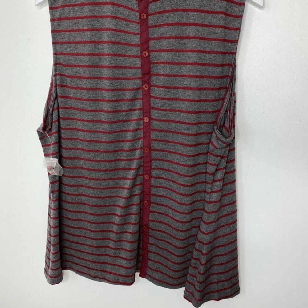 ModCloth | Declare & Contrast Striped Collared Top - Picture 3 of 10